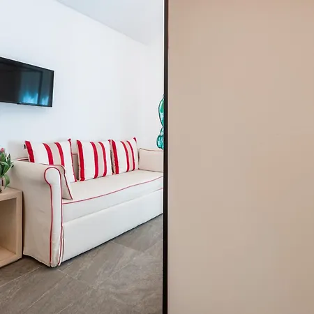 La Dimora Di Cornelia Aparthotel