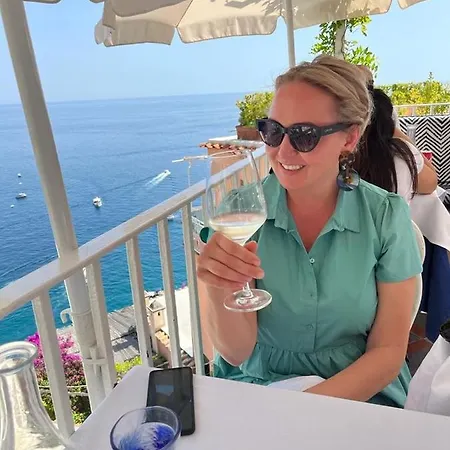 Lägenhetshotell La Dimora Di Cornelia Sorrento